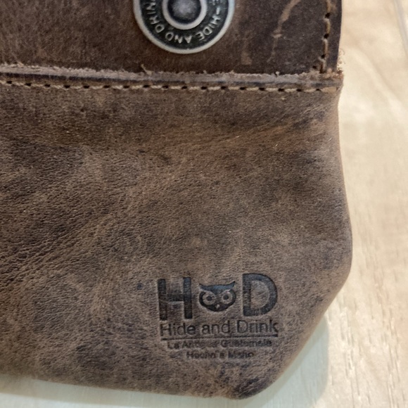 Leather snap pouch - Picture 2 of 11